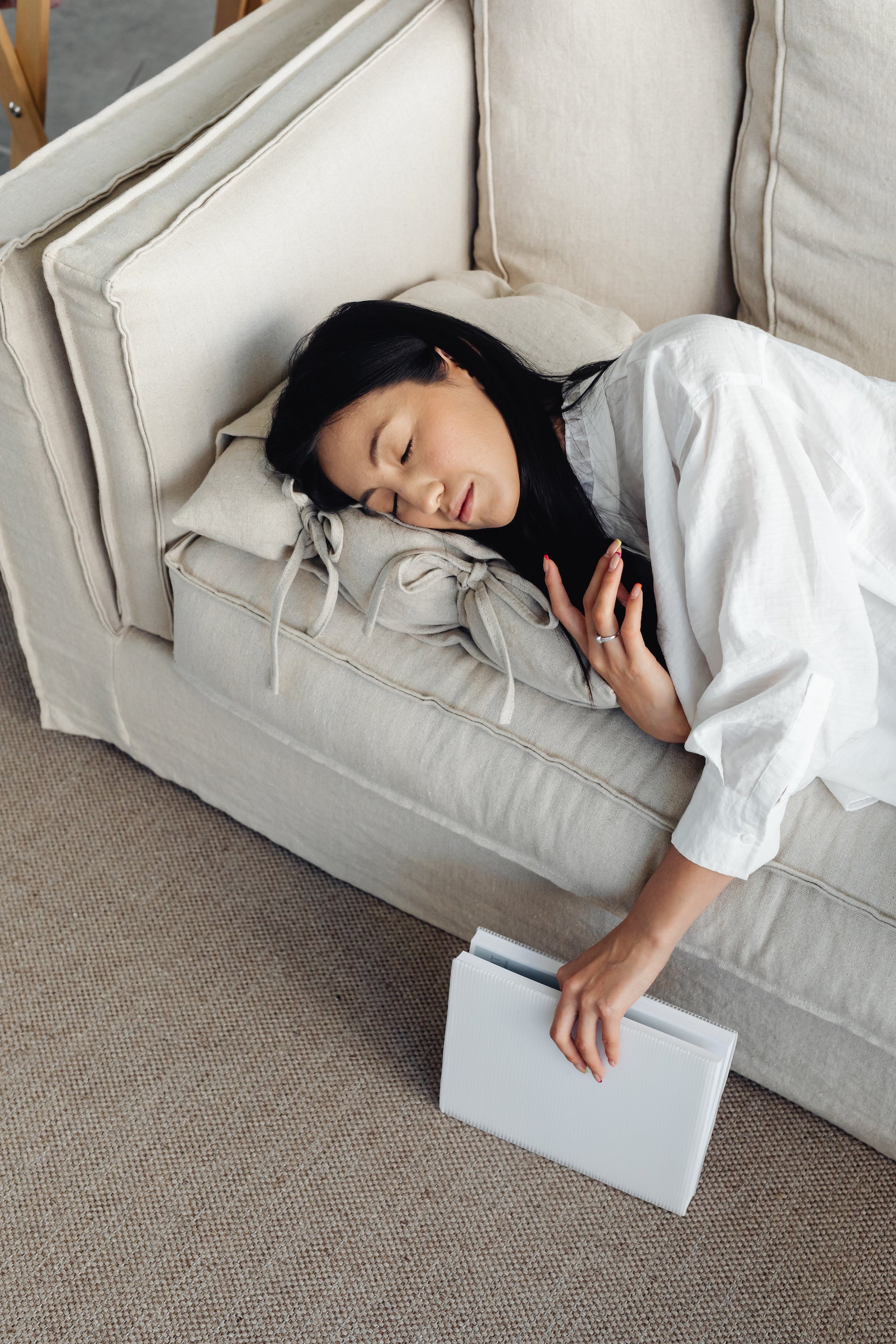 Unlocking the Power of Sleep: Embracing Silk Pillows for Beauty and Wellness